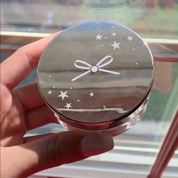 Ciate Extraordinary Translucent Powder - Picture 2 of 4